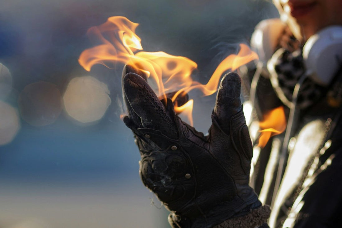 Embark on a Winter Journey of Comfort and Style with ThermalFeather Heated Gloves - Arcfomor®