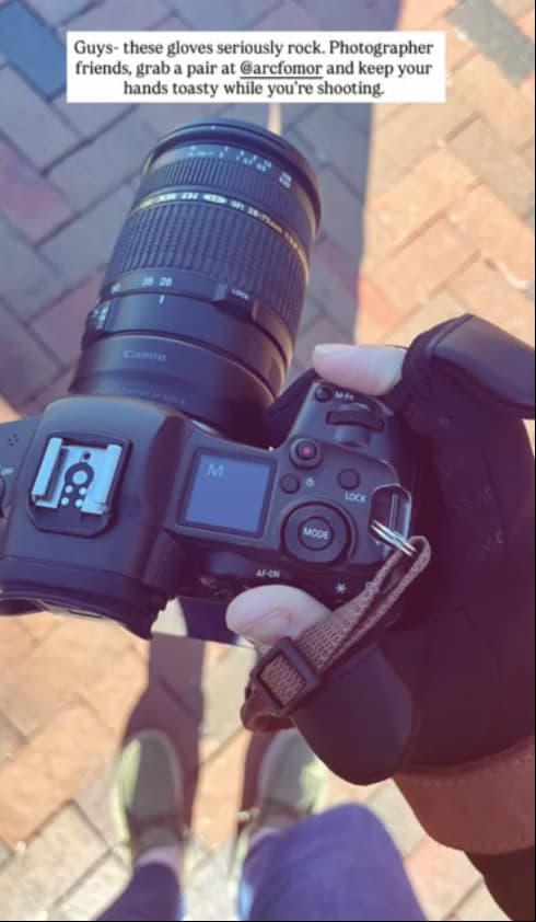 Spider Silk | 7.4V Versatile Flip-Top Heated Gloves are the epitome of lightweight heated gloves, featuring a flip-top design at the fingertips that makes it easy to operate various devices such as cameras and smartphones.

