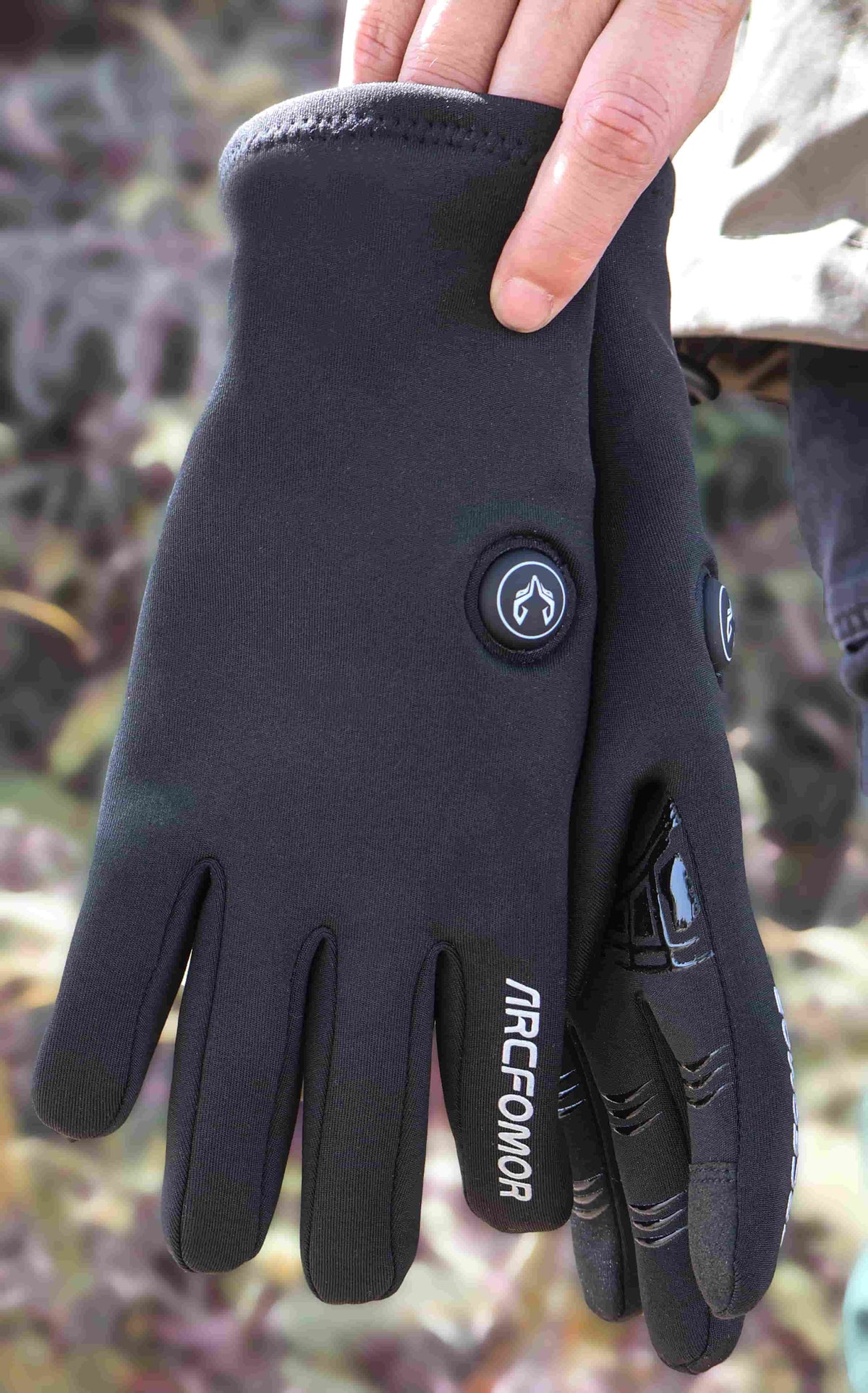 Feather slim-fit heated gloves with wrist heat-control buttons