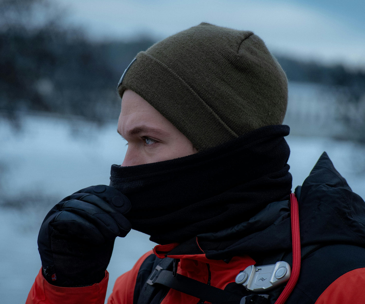 Arcfomor's thin heated gloves provide consistent and robust heating performance while maintaining hand flexibility, providing excellent warmth for our winter outdoor activities.