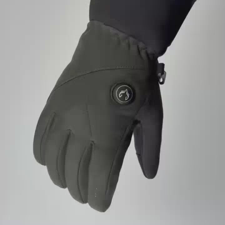 Demonstration video of Ember Men's Thin Heated Gloves 2.0
