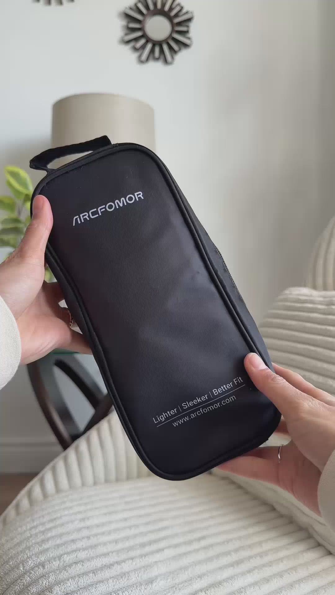 Load video: This video, shared by Michelle, demonstrates how to use the Arcform Spider Silk gloves. It shows how the gloves’ three heat settings are indicated by red, white, and blue lights on the control panel, and how the fingertips can be flipped back to facilitate gardening tasks and the use of smart devices.