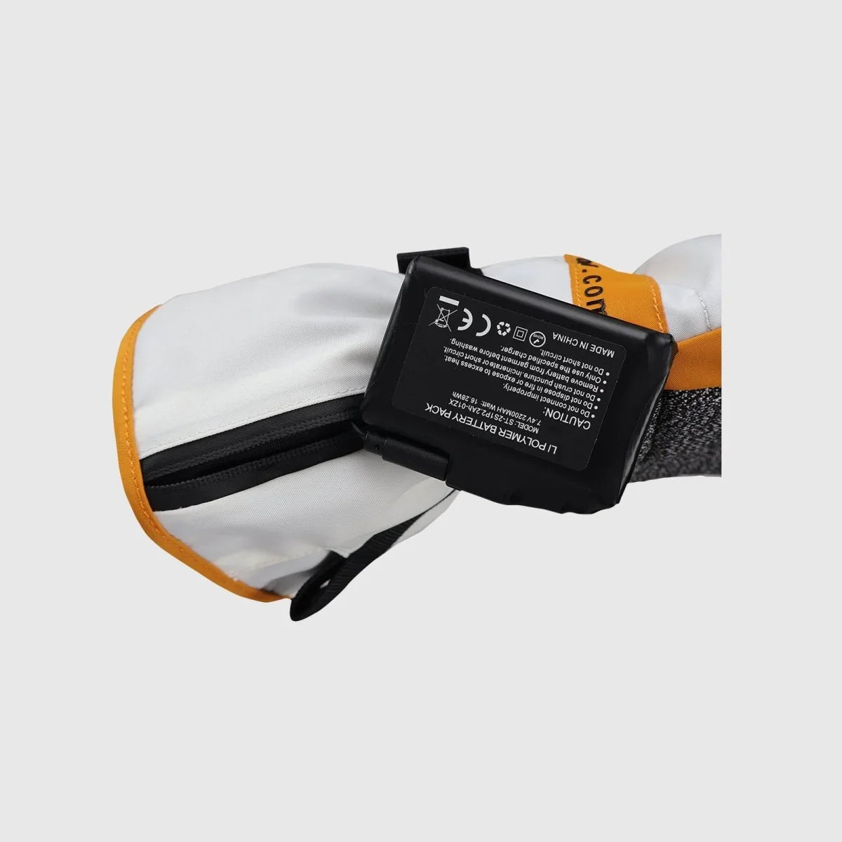 Open Toboggan wrist battery pocket with a 7.4V 3000mAh battery